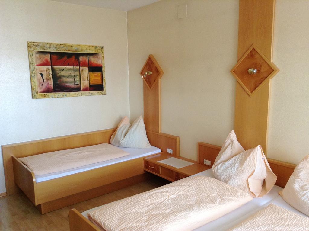 Gasthof Janits Burgau Quarto foto
